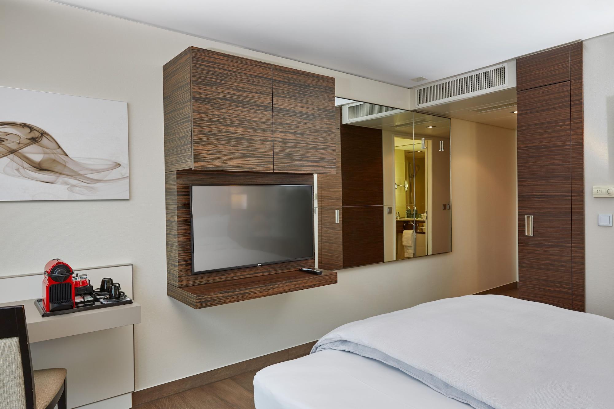 H4 Hotel Solothurn Bagian luar foto